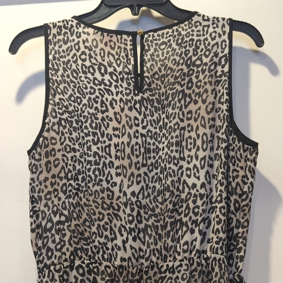 Vince Camuto Sleeveless Leopard Print Draped Chest Faux Wrap Midi Dress Size 4 - Picture 6 of 11